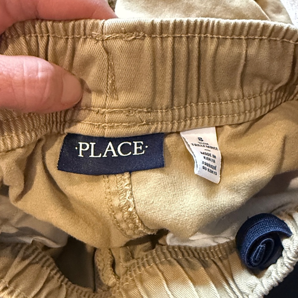 The Children’s Place boy’s Cargo Pants in Tan and Black. Size 8 SLIM. - Picture 2 of 5